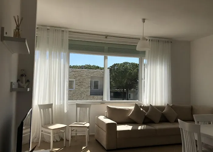 Eme - Kompleksi Lura 2 Gjiri I Lalzit