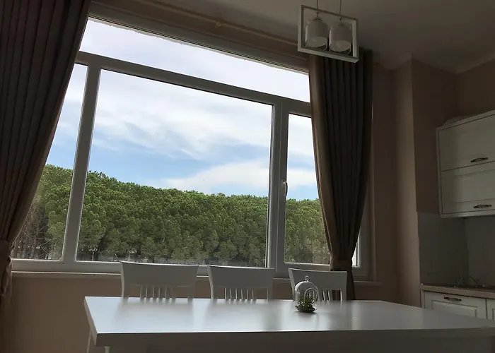 Eme - Kompleksi Lura 2 Gjiri I Lalzit Apartament Durrës