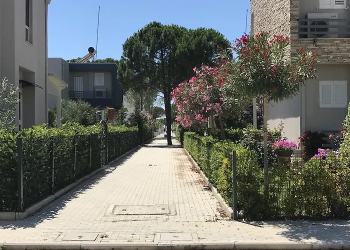 Apartament Eme - Kompleksi Lura 2 Gjiri I Lalzit Durrës